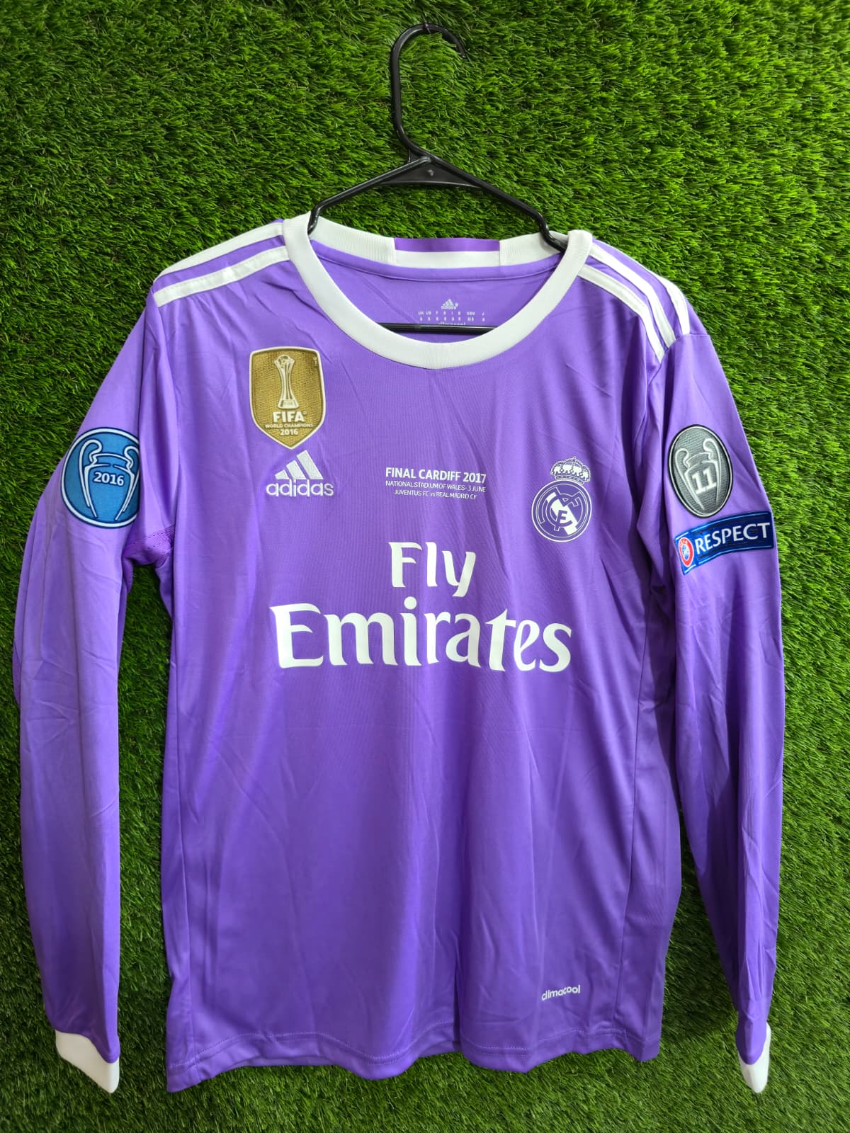 Real Madrid 16/17 Away Final Champions(Ronaldo) – Korner Kick